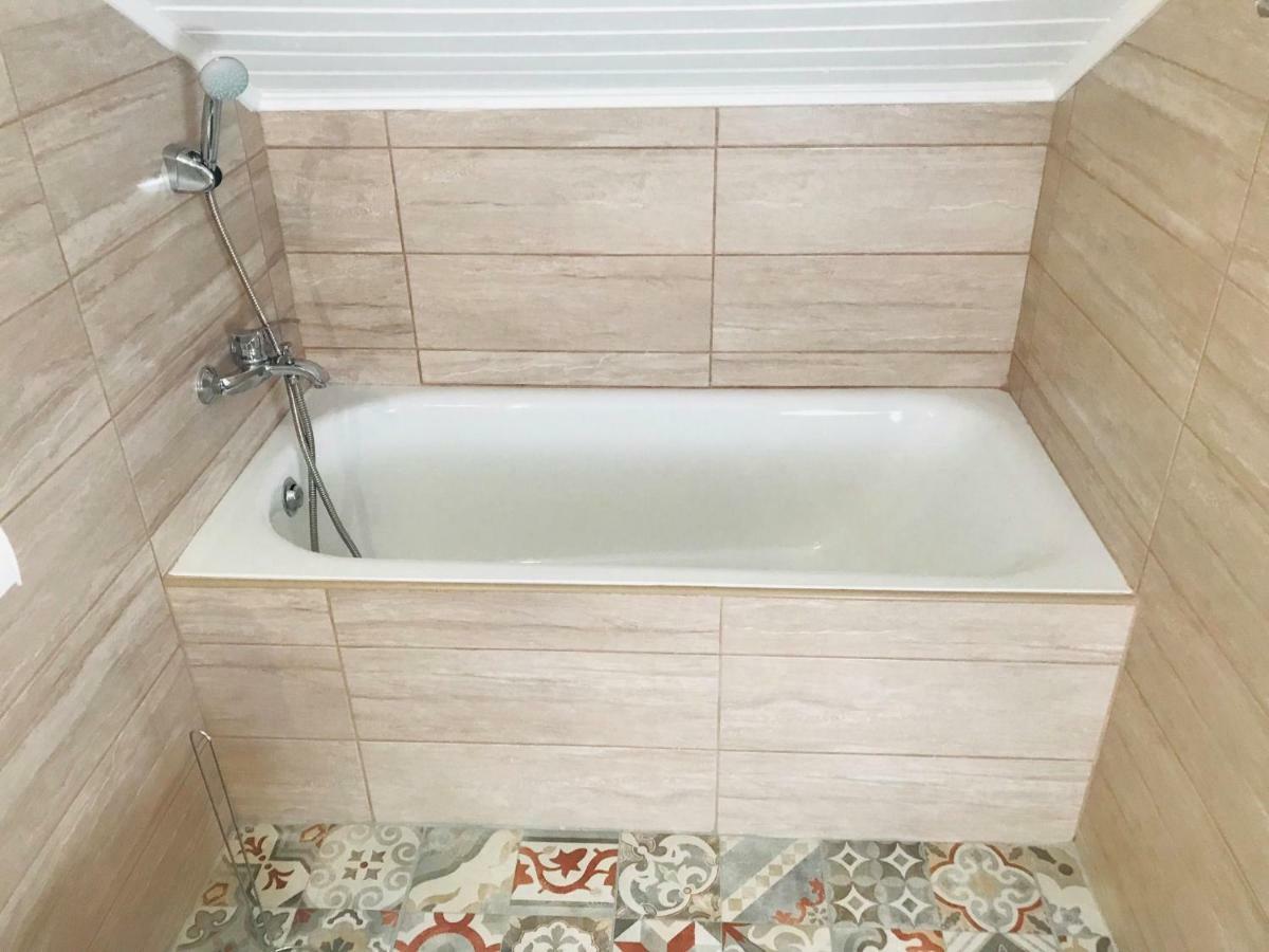 Vadszőlő Apartmanház Gyomaendrőd Esterno foto