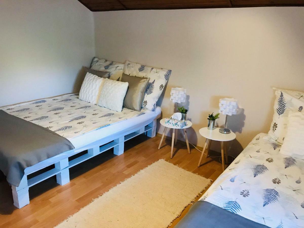 Vadszőlő Apartmanház Gyomaendrőd Esterno foto